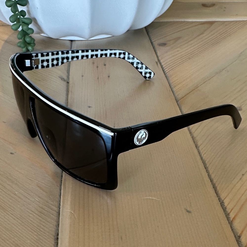 Dragon Alliance Fame black & white Sunglasses - Picture 5 of 10